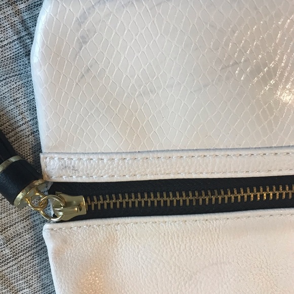 H&M White & Black Zippered Clutch - Used Condition - Picture 6 of 7